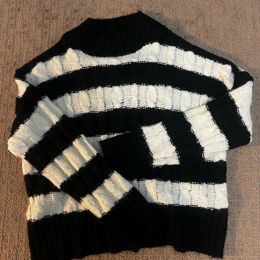 cute sweater!